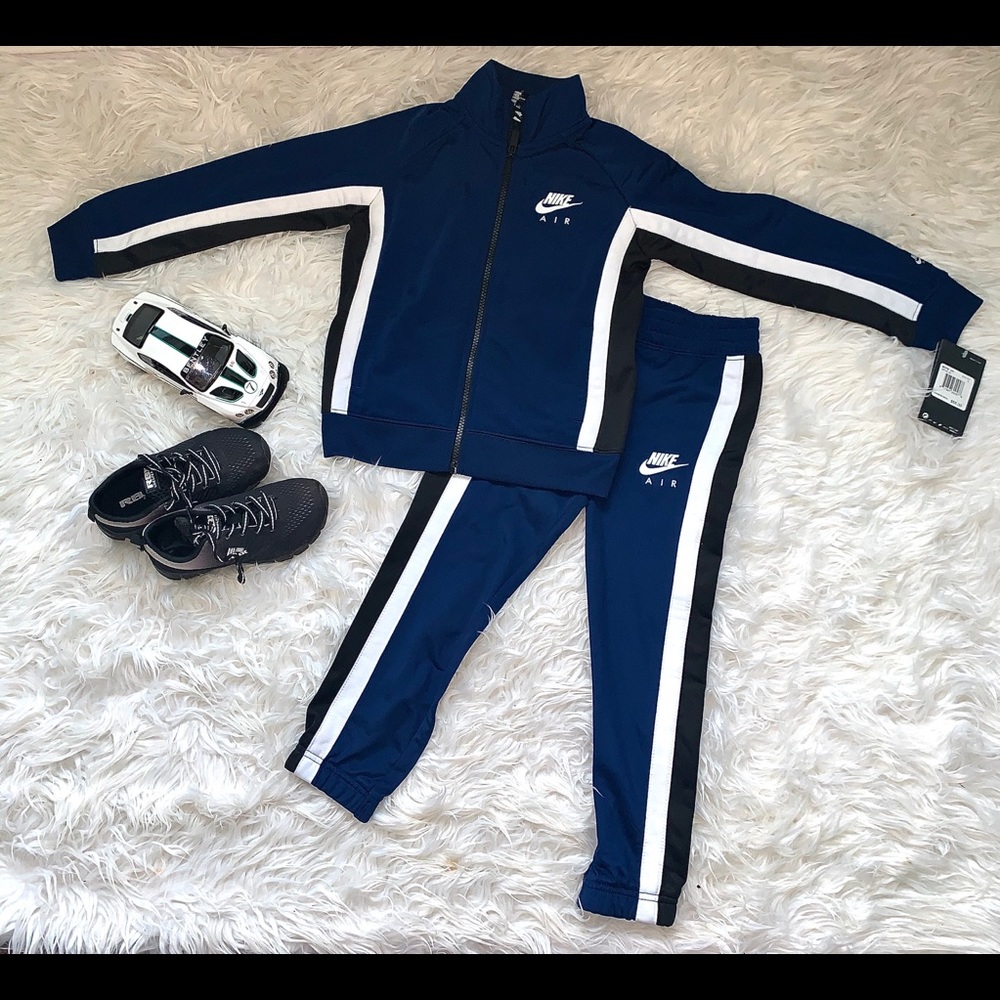 NIKE Track Suit